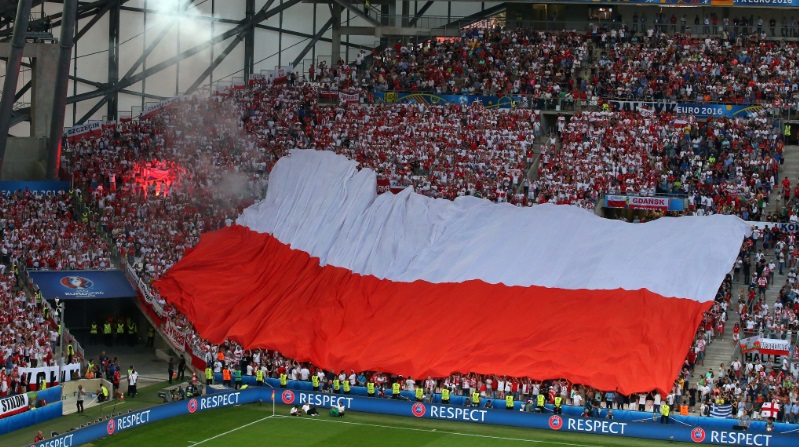 ポーランド 5月29日にサッカーリーグ再開へ