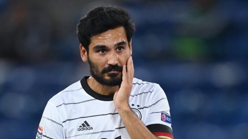 何よりもマスク着用だ コロナ感染のギュンドアンが大衆に訴え