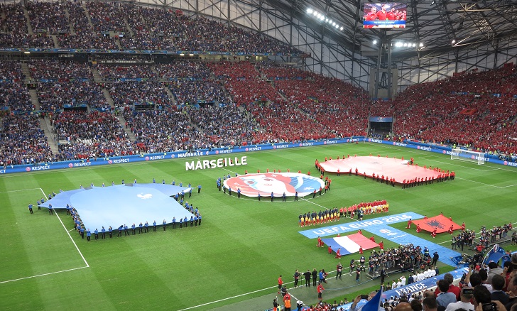 スタジアムはこう盛り上げろ Euro16で取り入れられた4つの演出方法