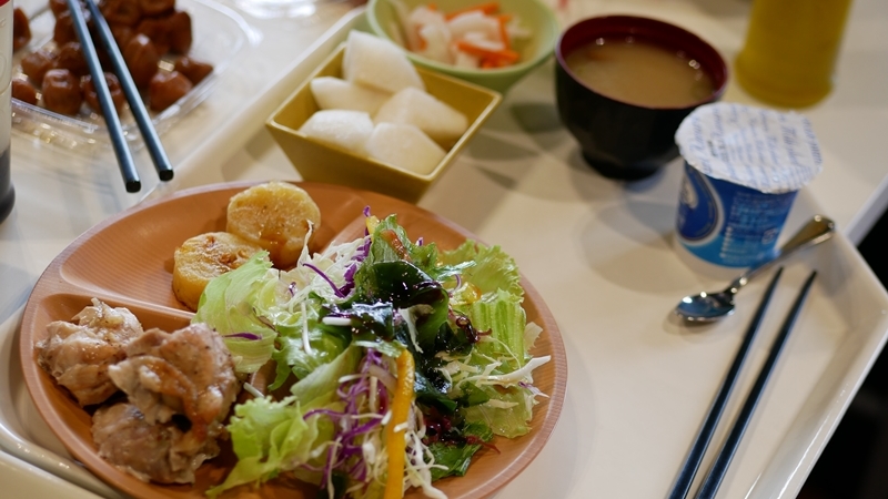 ピッチのすぐ隣で選手が食事するいわきfc 食 について担当者に聞いてみた