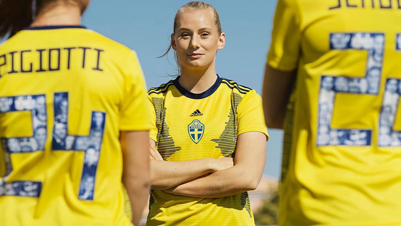 スウェーデン女子代表、W杯に向けた新ユニフォーム発表！ユニークな背番号も