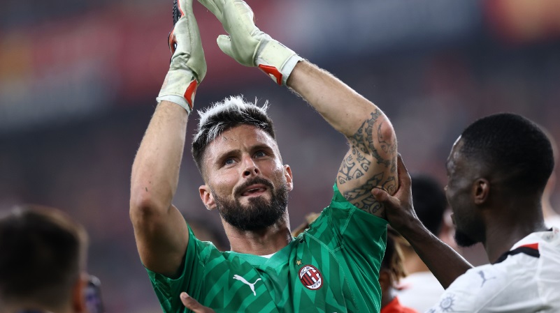写真1/1｜ミラン、英雄ジルーのポジション登録をFWからGKに変更