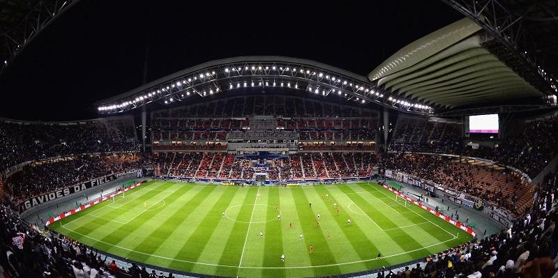 雨の中の代表戦 なぜ豊田スタジアムの屋根は閉められないのか