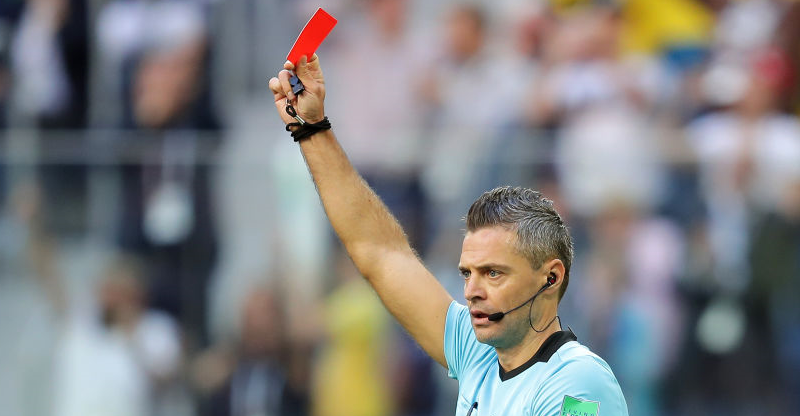 オランダサッカー界 監督へのイエロー レッドカード を導入