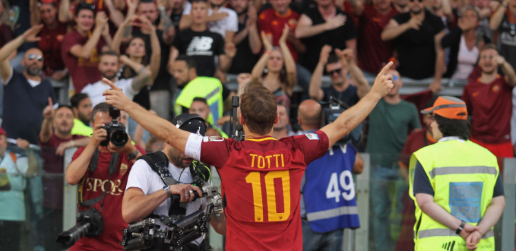 トッティ 引退へ ローマでの最後の試合で口にしたこととは