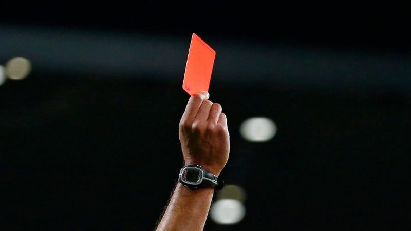 審判を3発ブン殴った 教師兼選手 10年の出場停止に