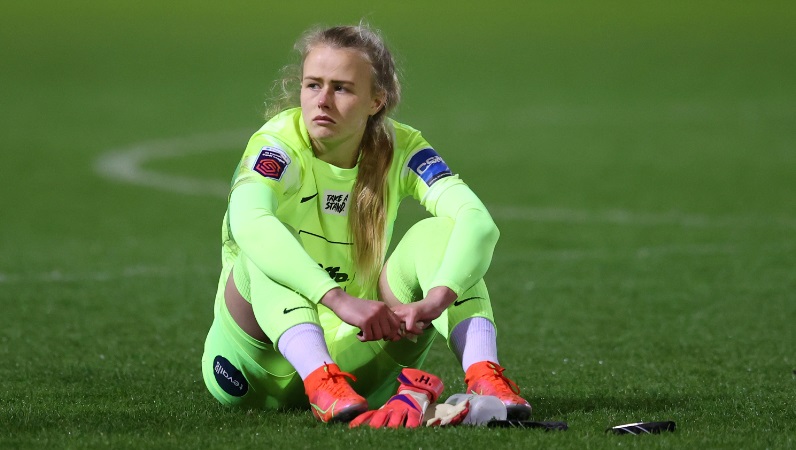 東京五輪落選で歳女子gkが大号泣 英サッカー協会が謝罪する