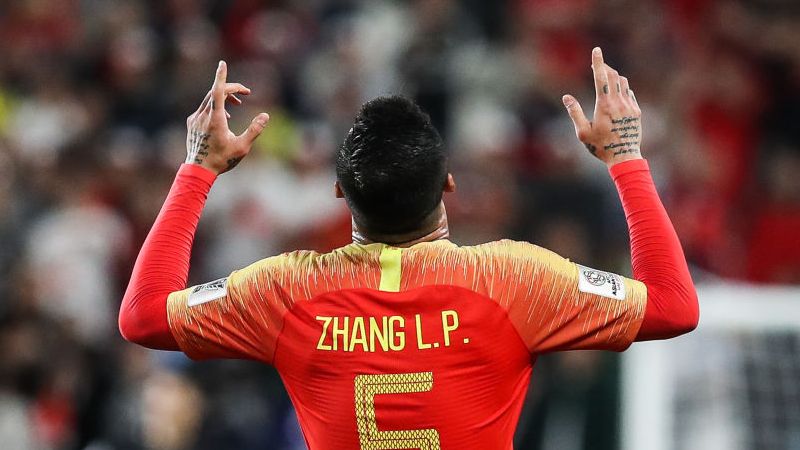 中国代表選手は なぜ中東でのアジア杯で長袖を着ていたのか