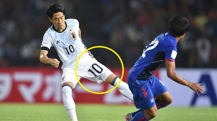 日本代表のアウェイユニは なぜかパンツの 番号 が異様に大きい