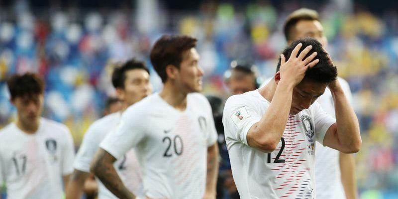 W杯から帰国の韓国代表に卵投げ事件 犯人はお咎め無しに