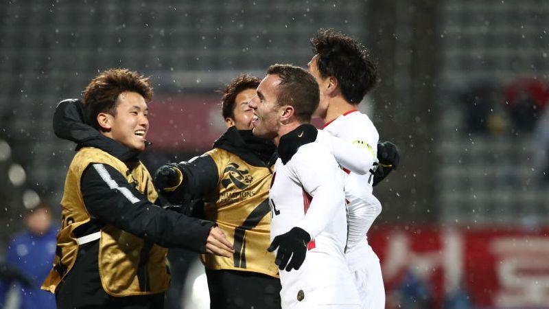 鹿島アントラーズ 10人で衝撃の逆転勝利 怒涛の2得点を見よう