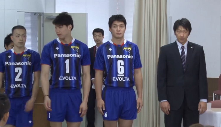 バレーボールの男子チームに G大阪そっくりのユニフォームをしたチームがあった