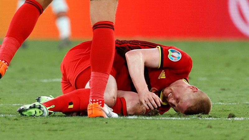 ベルギー Euro準々決勝進出も デブライネとアザールが負傷交代