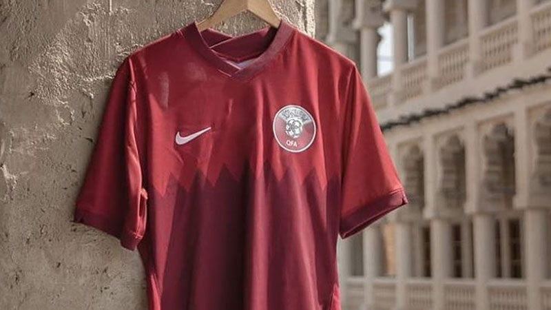 W杯開催国 カタール代表 国旗をデザイン の新ユニフォーム発表