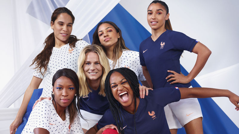 フランス女子代表 W杯に向けた 完全新作 のユニフォームを発表